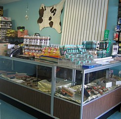 retail3.jpg - 26669 Bytes